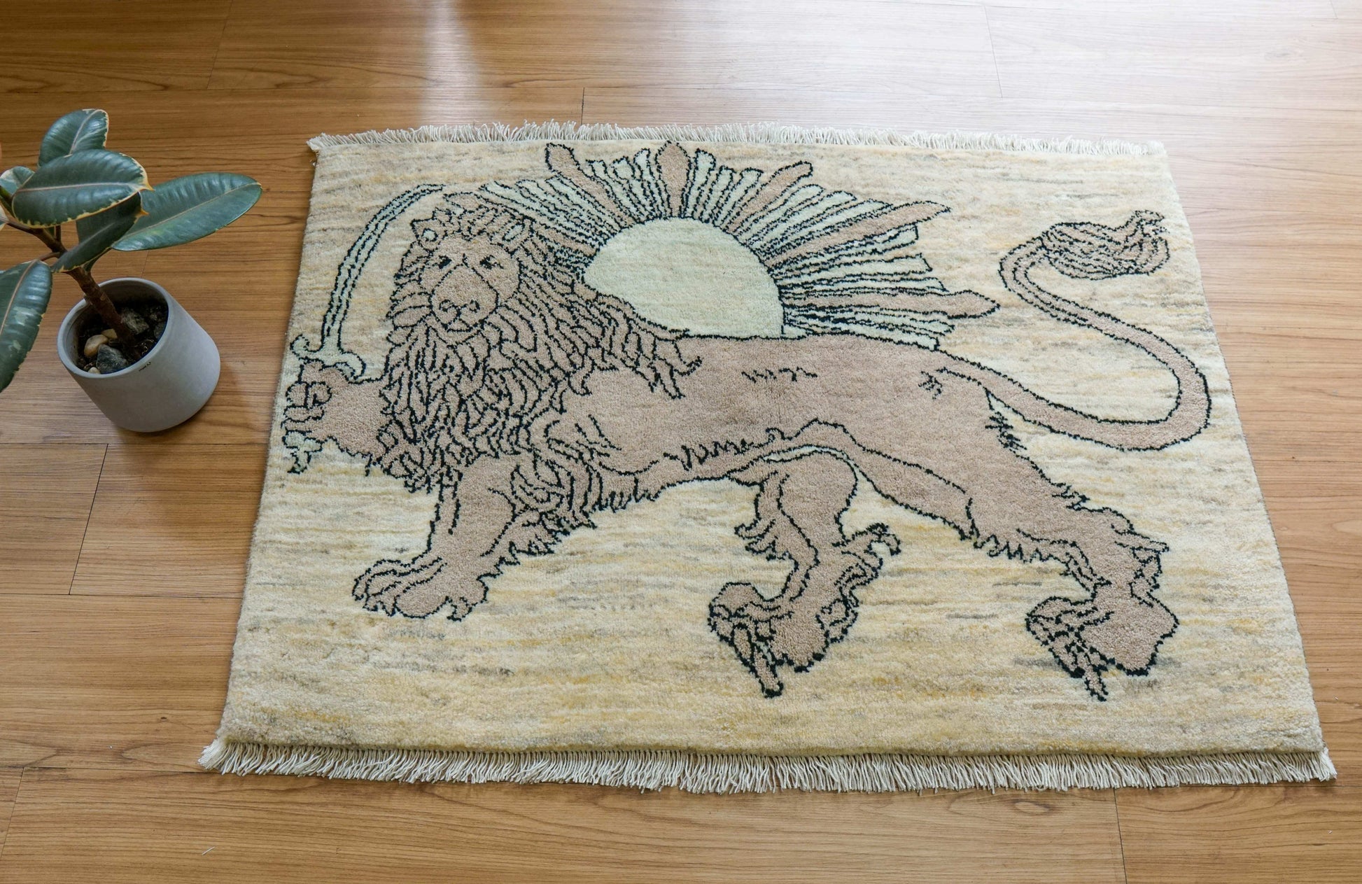 手織りペルシャ絨毯 カシュクリギャッベ リズバフト  93×65cm｜ライオンと太陽デザイン｜高密度織り ウールラグ 玄関マット
