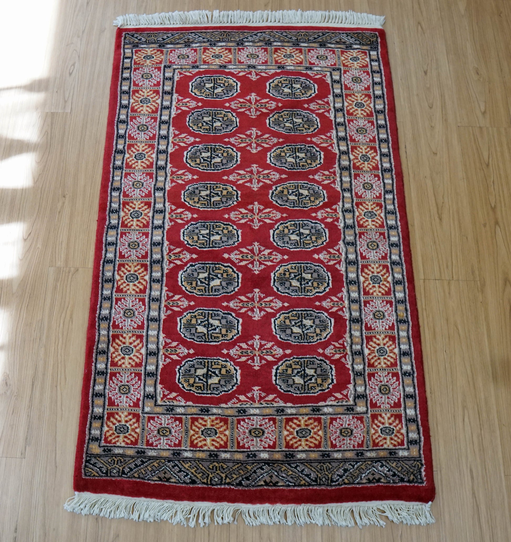  パキスタン手織り絨毯 トルクメンボハラ トライバルラグ 130×80cm