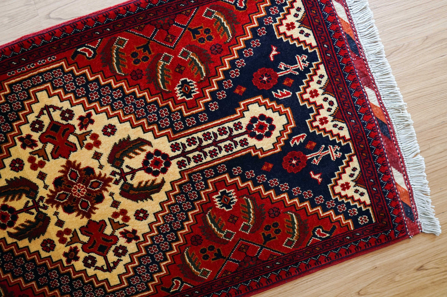  アフガニスタン手織り絨毯 カールモハメディ 105×52cm｜高密度織り・上質ウール トライバルラグ