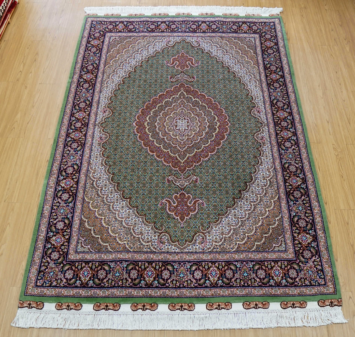  ペルシャ手織り絨毯 タブリーズ産 225×155cm