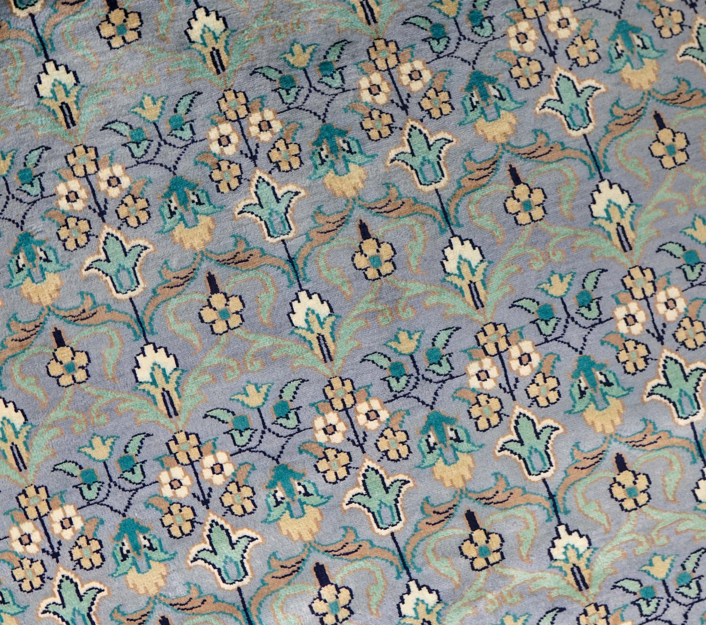  パキスタン手織り絨毯 175×127cm