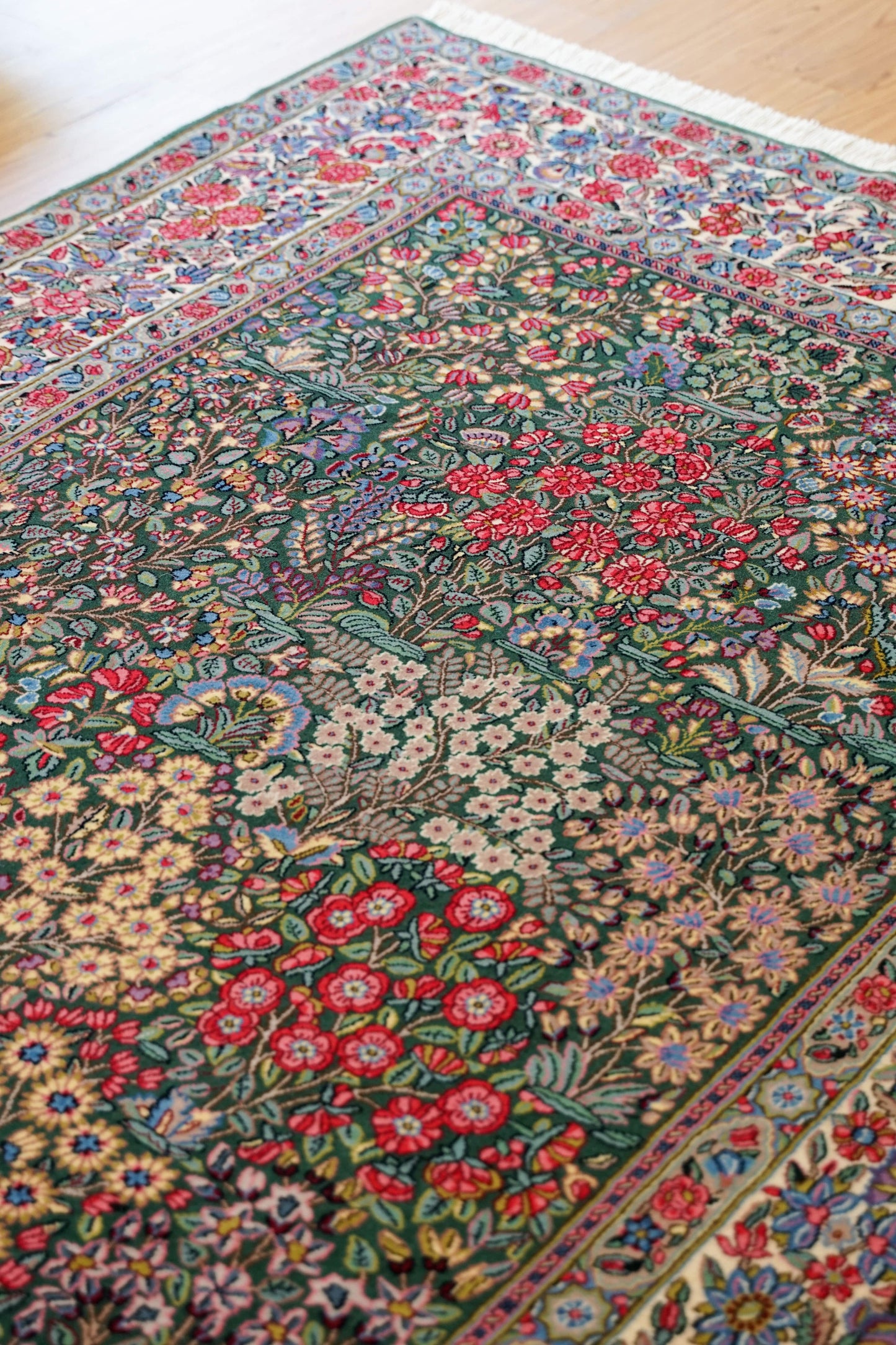  ペルシャ絨毯　ケルマン産  245×155cm　