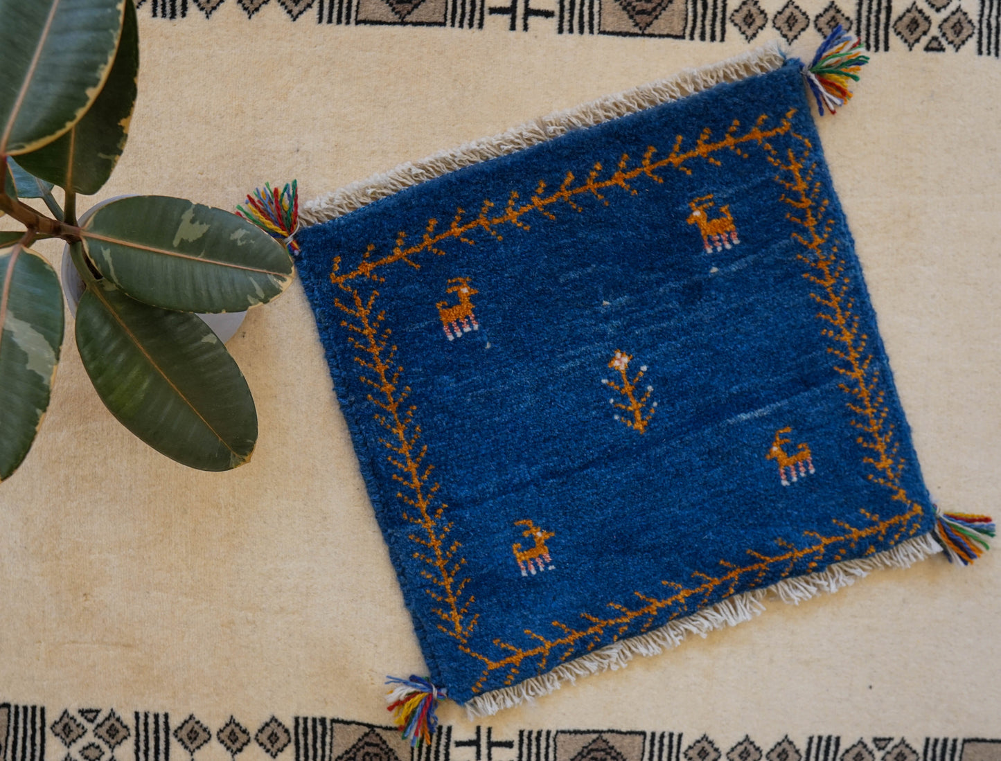 ペルシャ手織りギャッベ アマレ族 40×40cm｜ウール100% ミニラグ・チェアマット ブルー