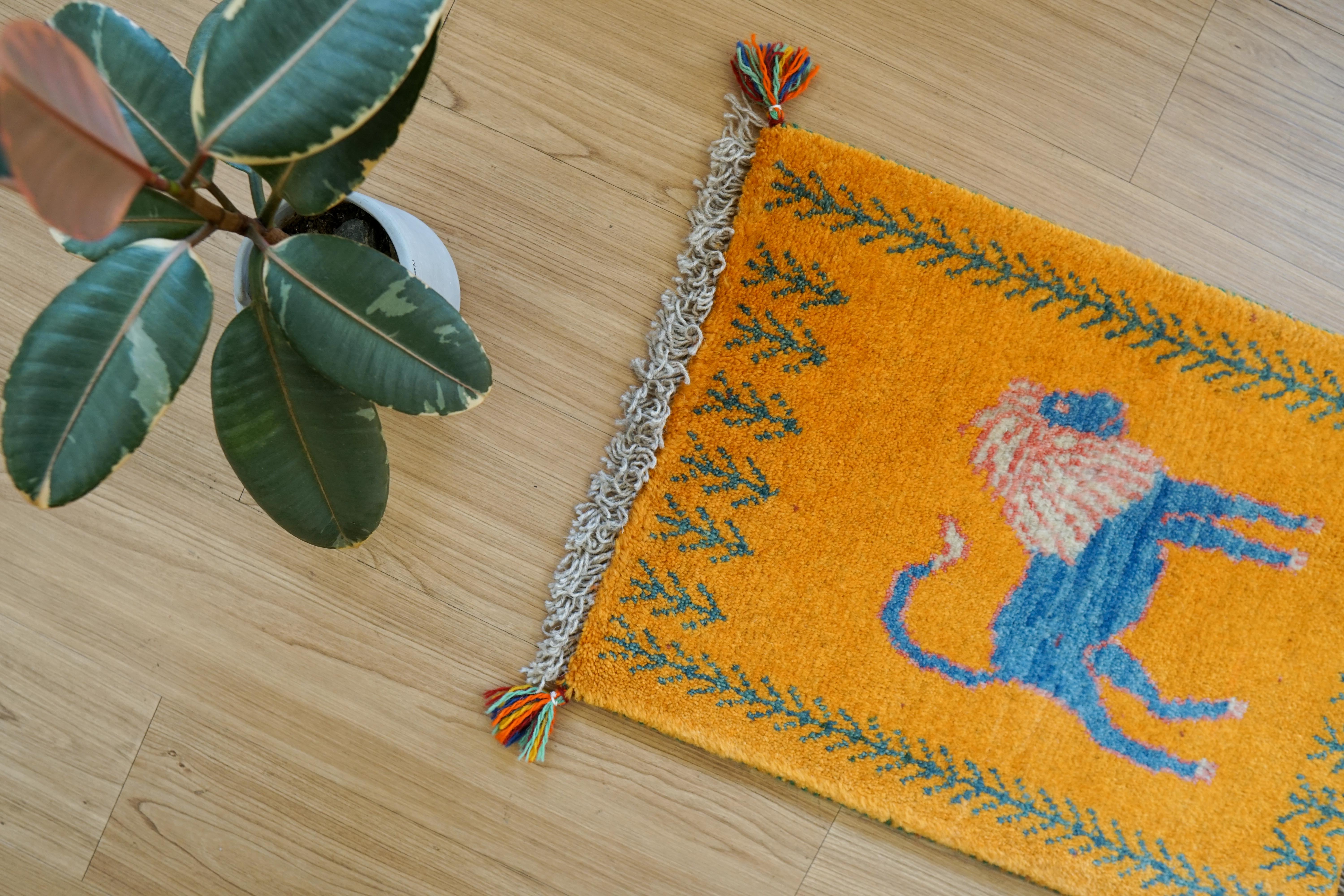 ペルシャ手織りギャッベ アマレ族 56×42cm ライオン文様・玄関マット