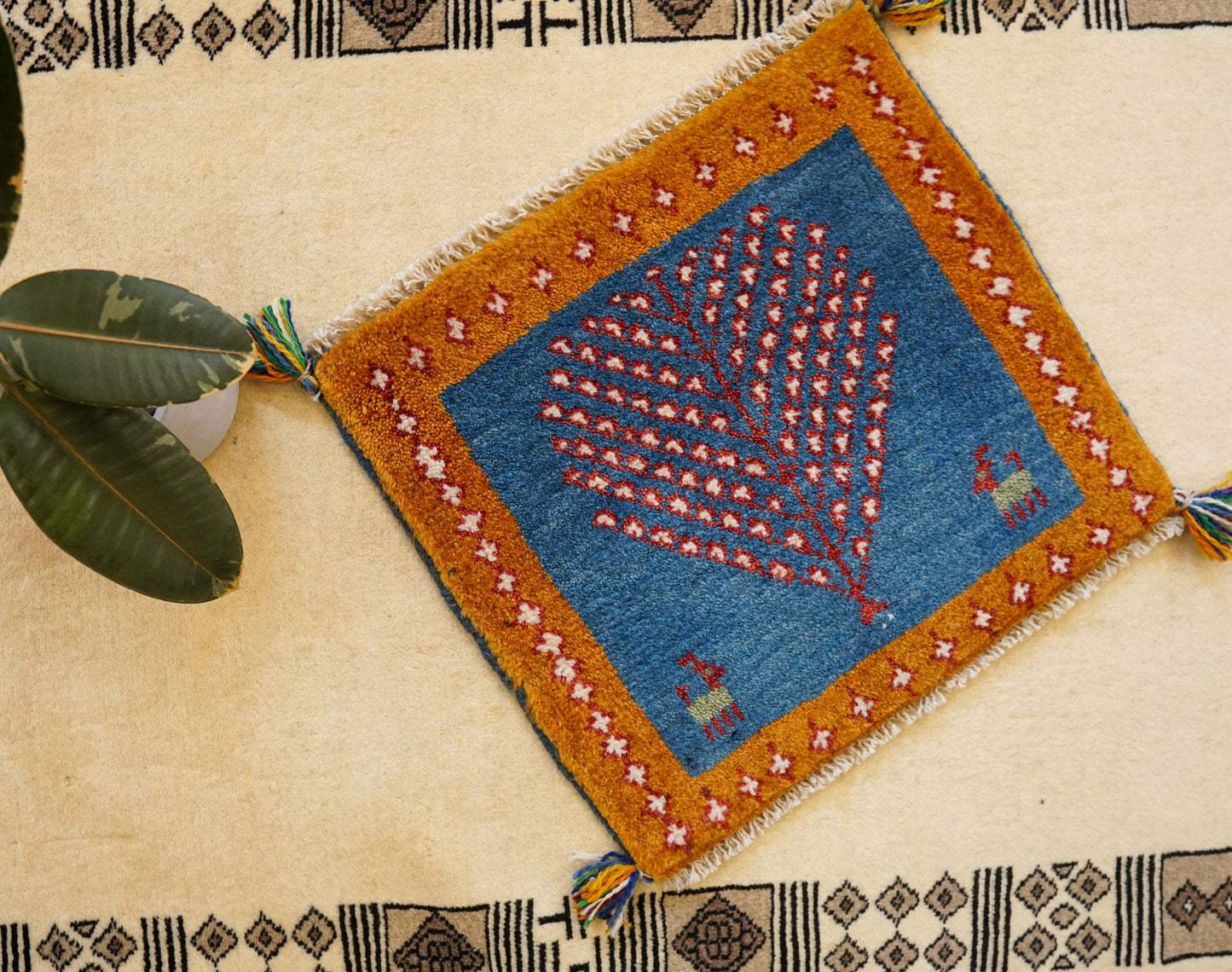 ペルシャ手織りギャッベ アマレ族 40×40cm｜生命の木デザイン ウール100% ミニラグ・チェアマット