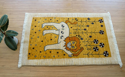  ペルシャ手織りカシュクリギャッベ リズバフト 101×63cm｜ライオン＆花モチーフ 高密度ギャッベ ウールラグ