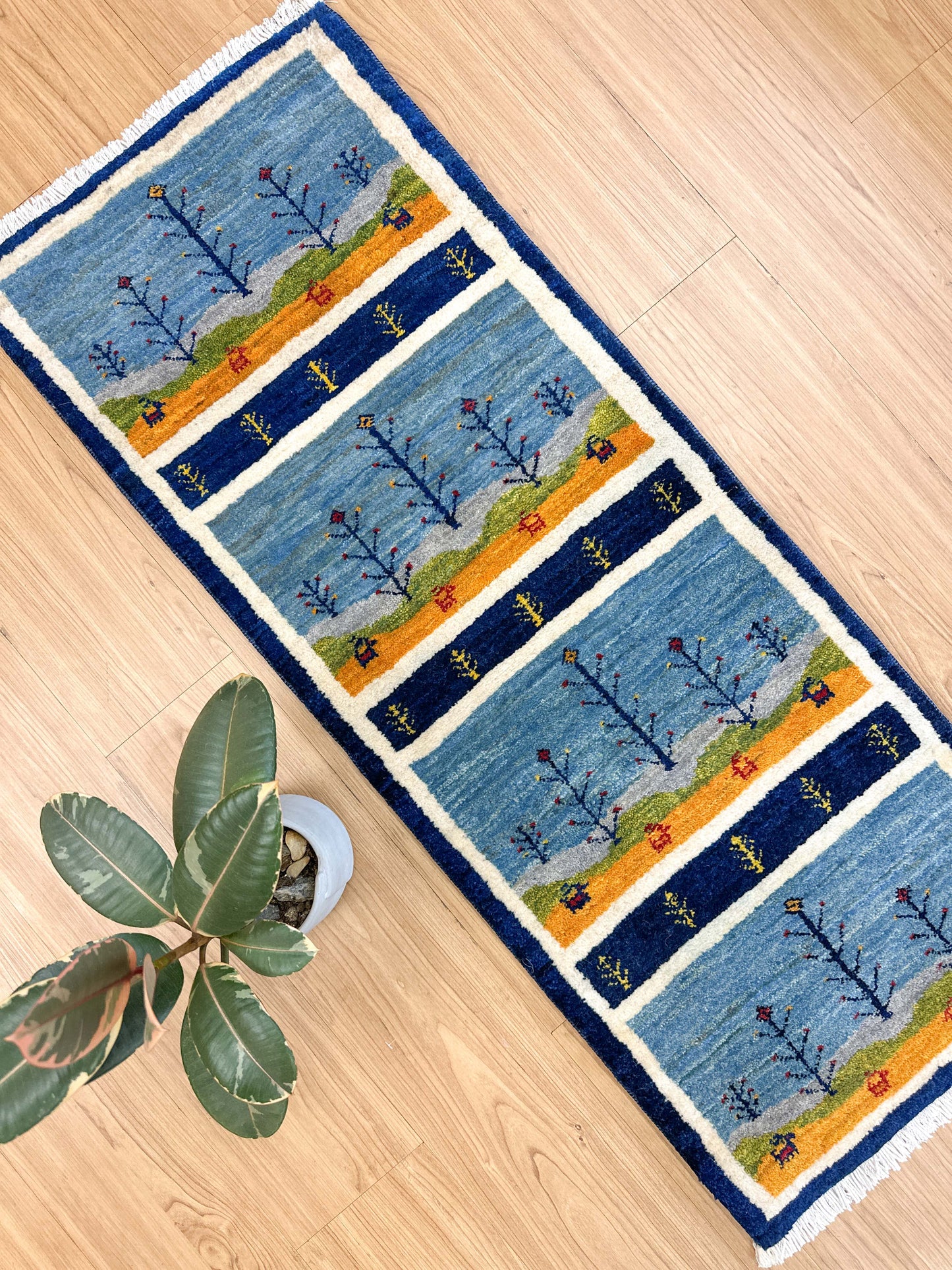 ペルシャ手織りカシュクリギャッベ リズ バフト ギャベ 手織り絨毯 114×44cm