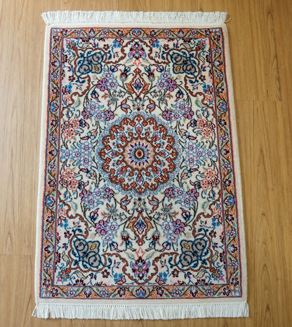  90×60cm ペルシャ手織り絨毯 ナイン産