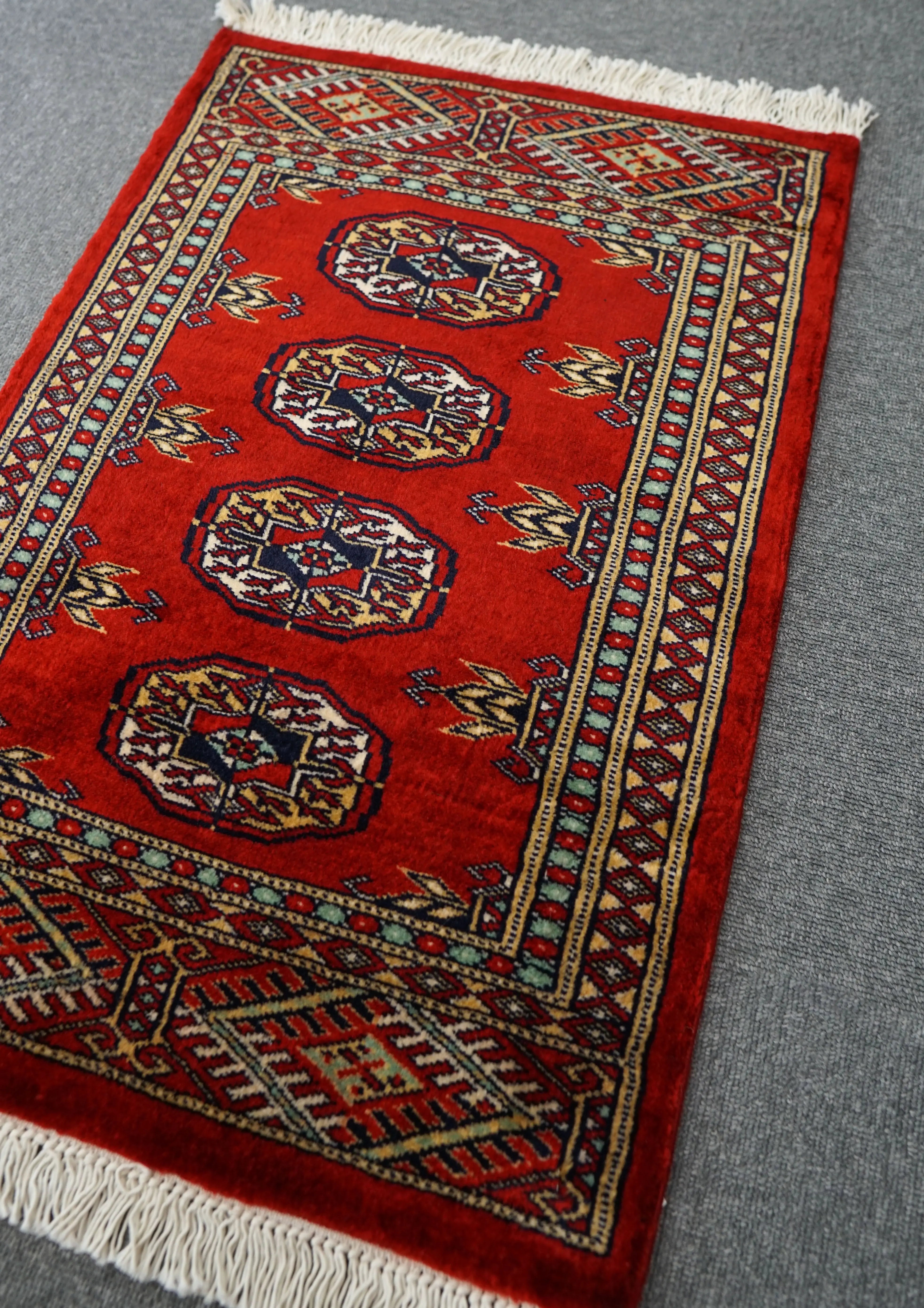 とても年代手織り絨毯トルクメン絨毯ミニラグ とても年代手織り絨毯トルクメン絨毯ミニラグ ハンドメイド