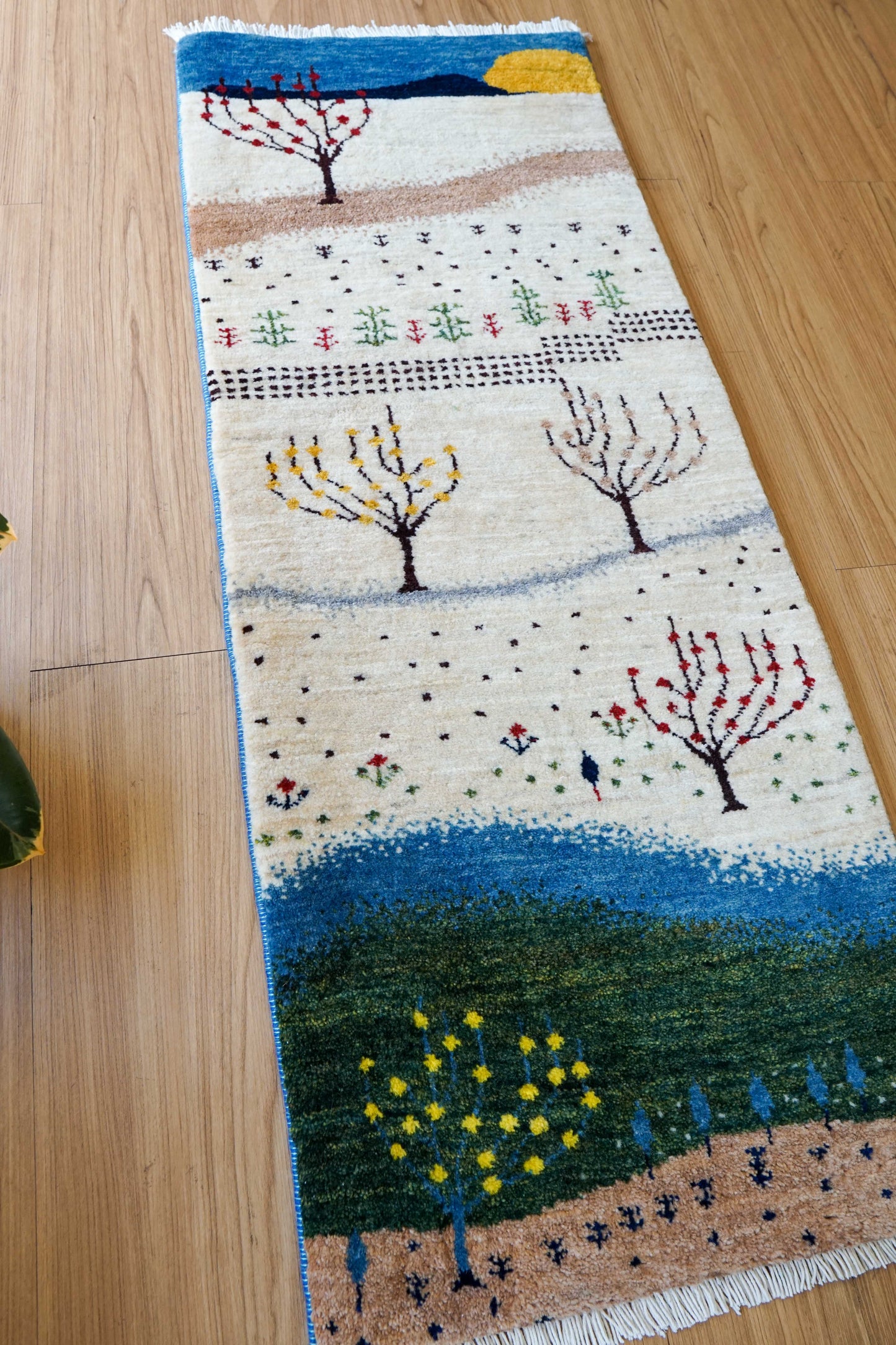  手織りペルシャカシュクリギャッベ リズバフト ランナー 113×44cm｜風景デザイン 生命の木 ウールラグ