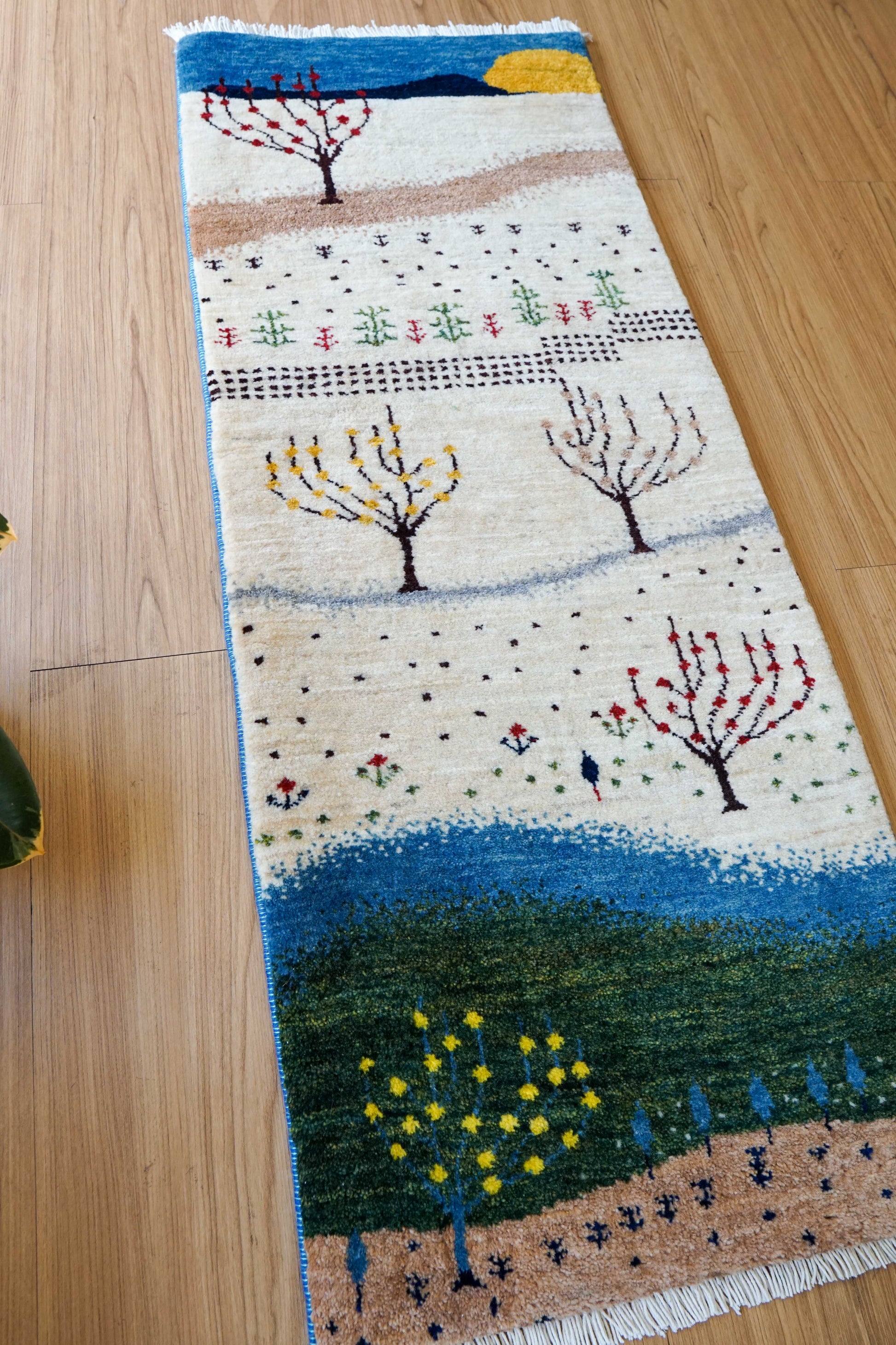  手織りペルシャカシュクリギャッベ リズバフト ランナー 113×44cm｜風景デザイン 生命の木 ウールラグ