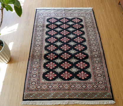 パキスタン手織り絨毯 181×121cm　