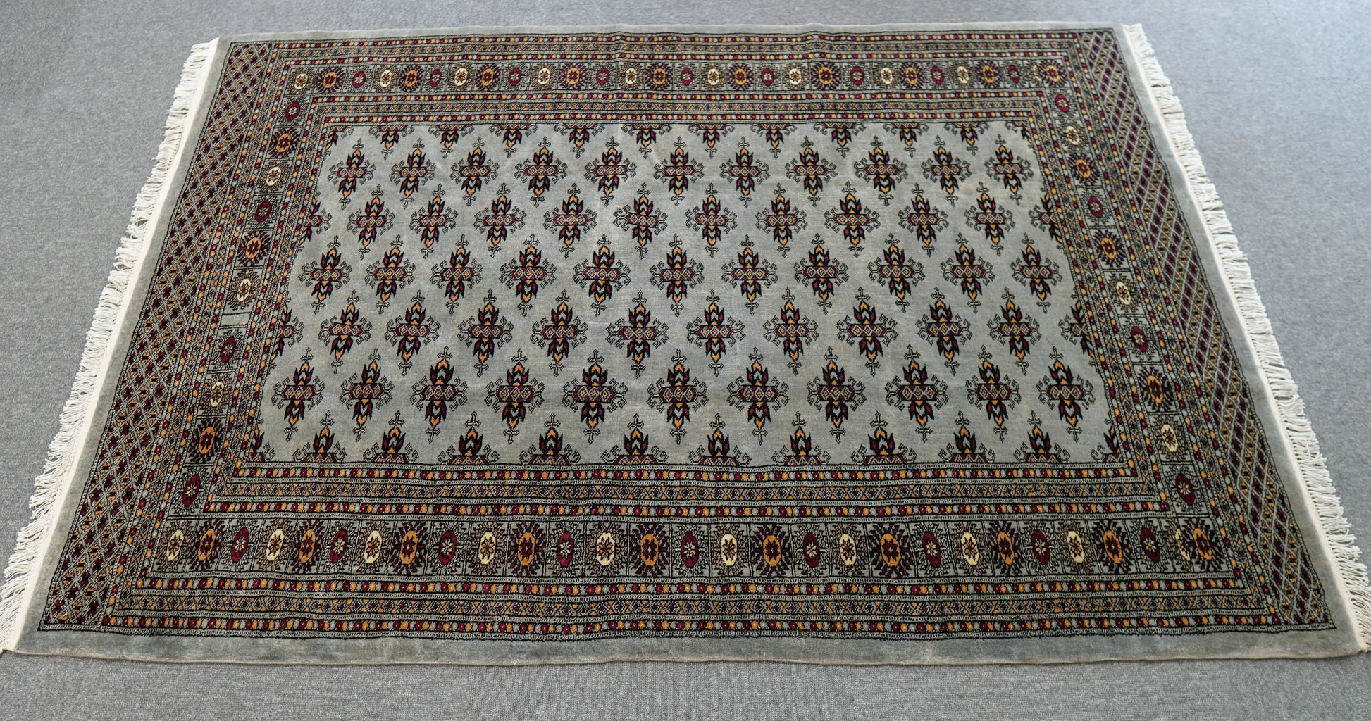 184×132cm パキスタン手織り絨毯 Decorworks