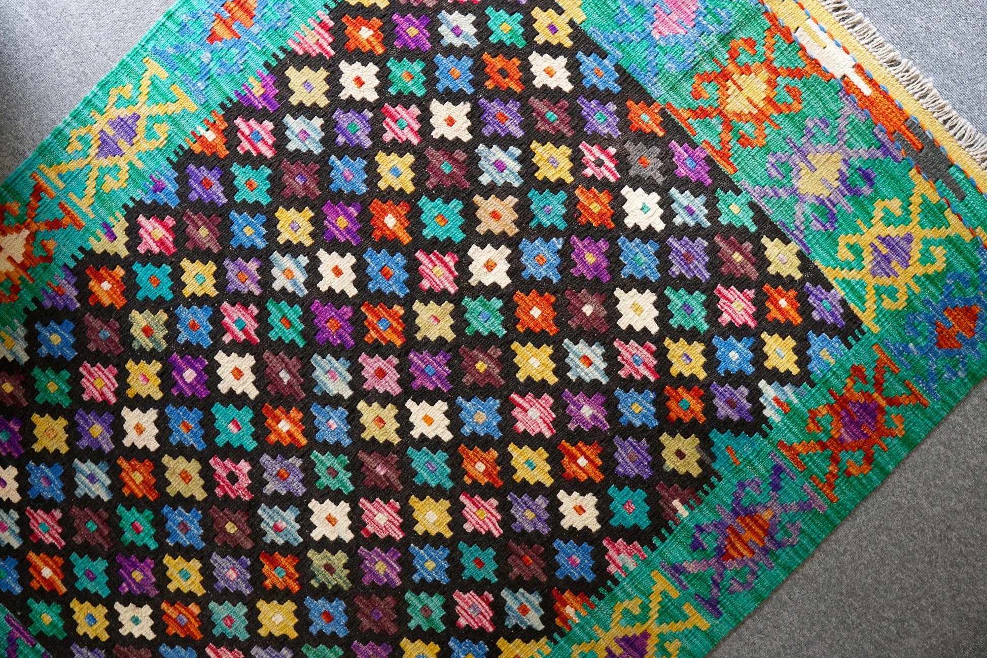 149×102cm　　アフガニスタン手織りキリム　　　 Decorworks