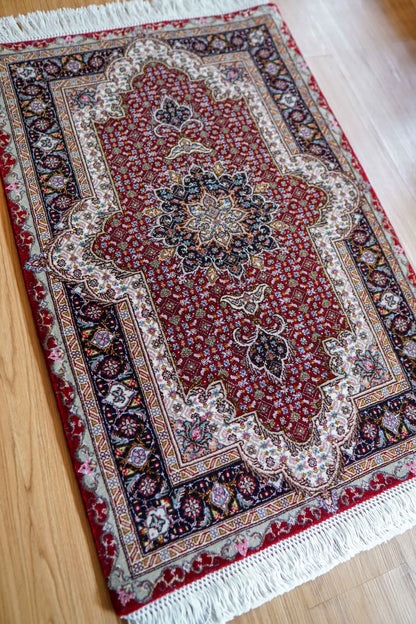  ペルシャ手織り絨毯 タブリーズ産 50RAJ 96×62cm 「マヒ文様」｜ウール＆シルク