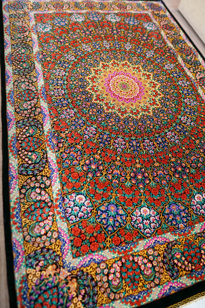  手織りペルシャ絨毯 クム産 アバーシ工房 201×131cm シルク100％ 花文様
