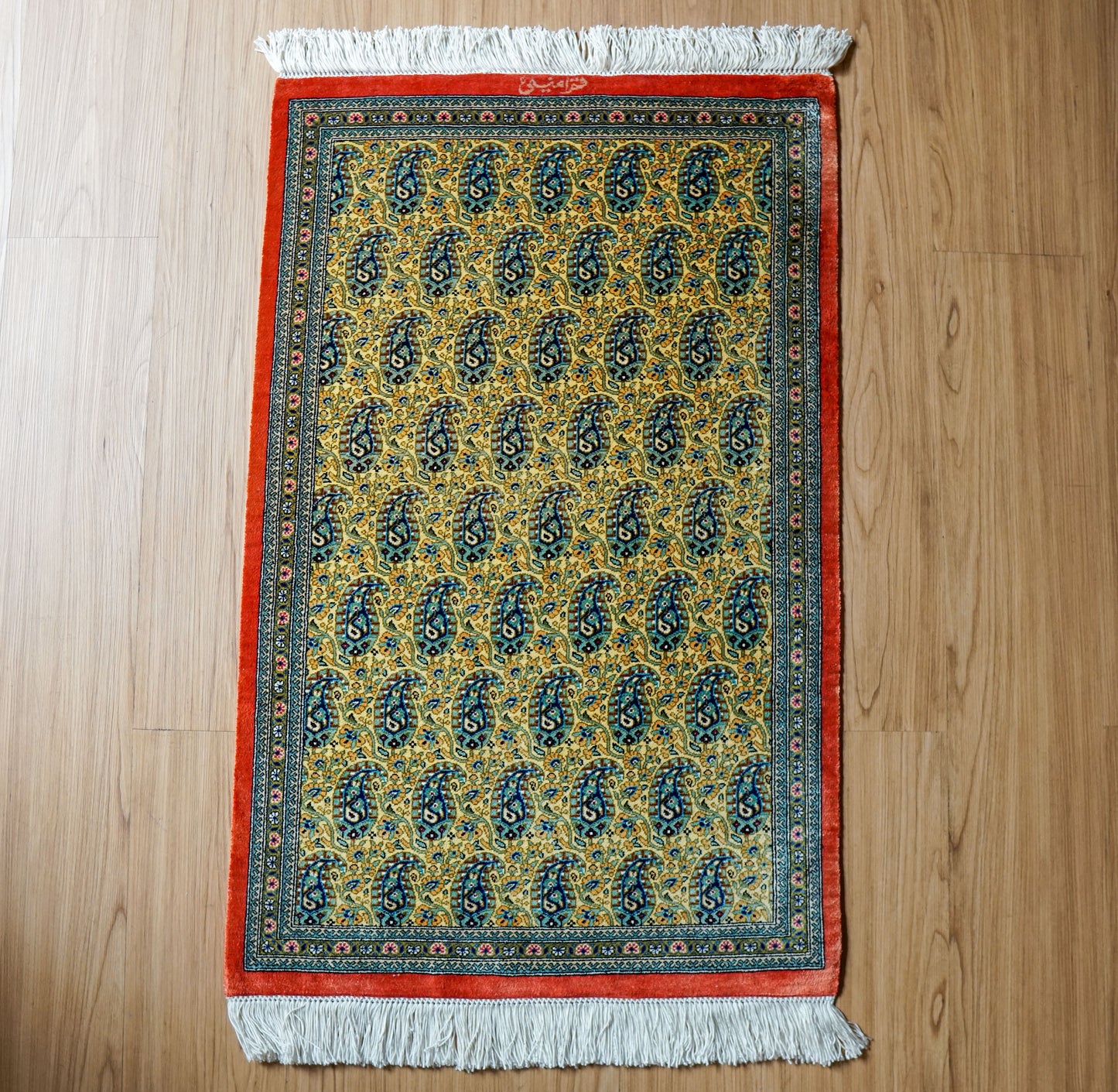  ペルシャ絨毯 クム産 100％シルク 手織り 90×56cm