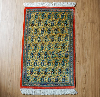  ペルシャ絨毯 クム産 100％シルク 手織り 90×56cm