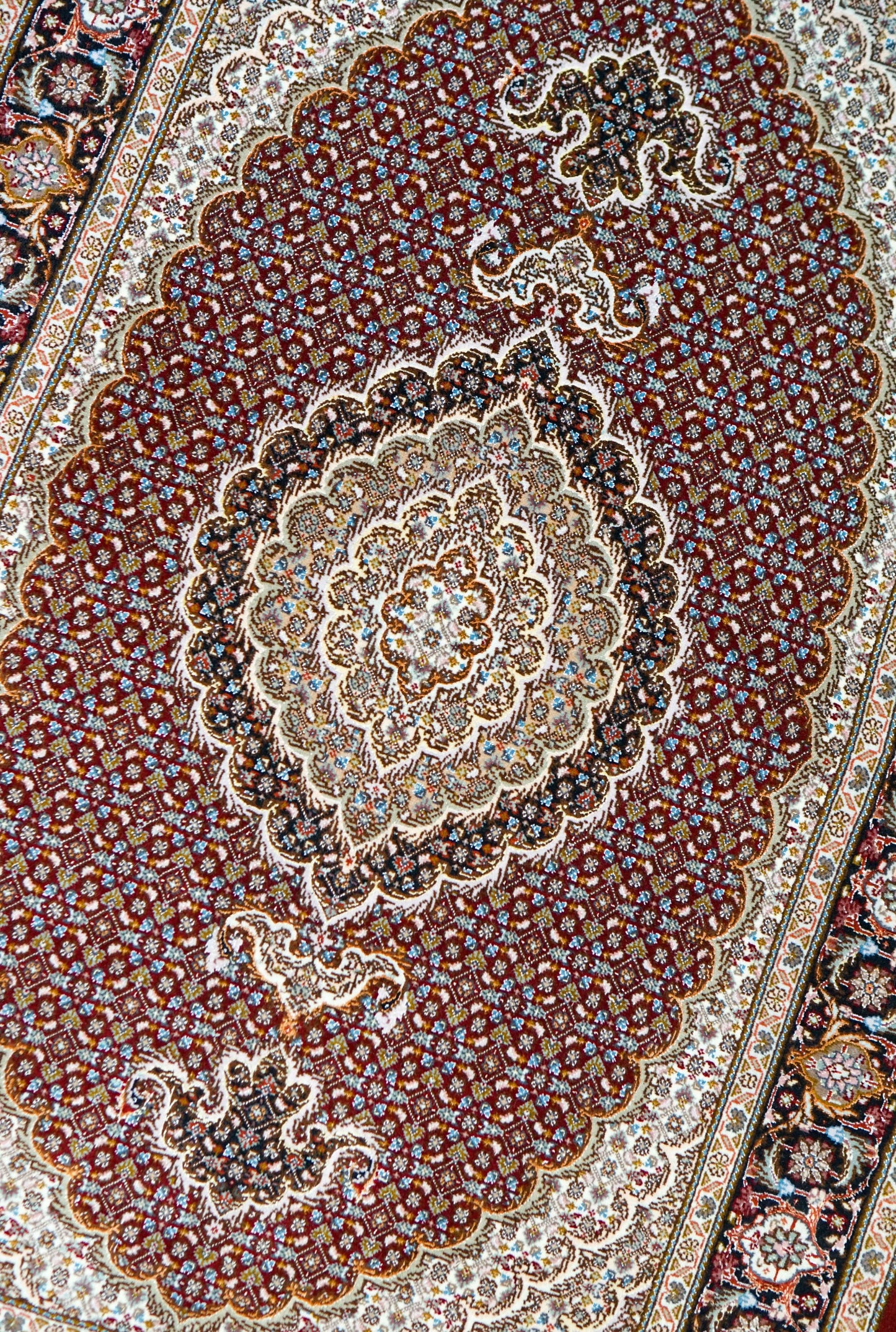  154×100cm 手織り ペルシャ絨毯 タブリーズ産　50RAJ