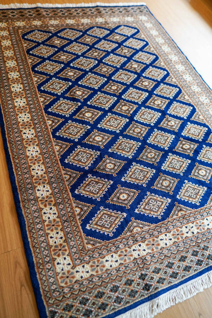  パキスタン手織り絨毯 185×126cm . トライバルラグ