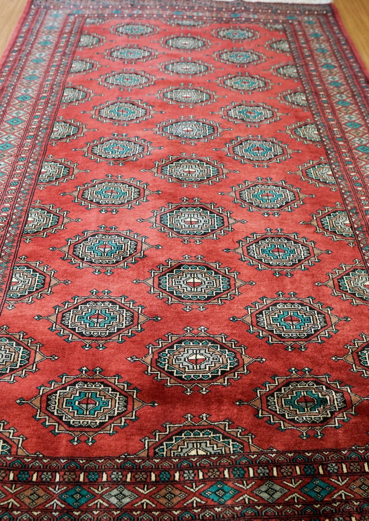  200×126cm パキスタン手織り絨毯
