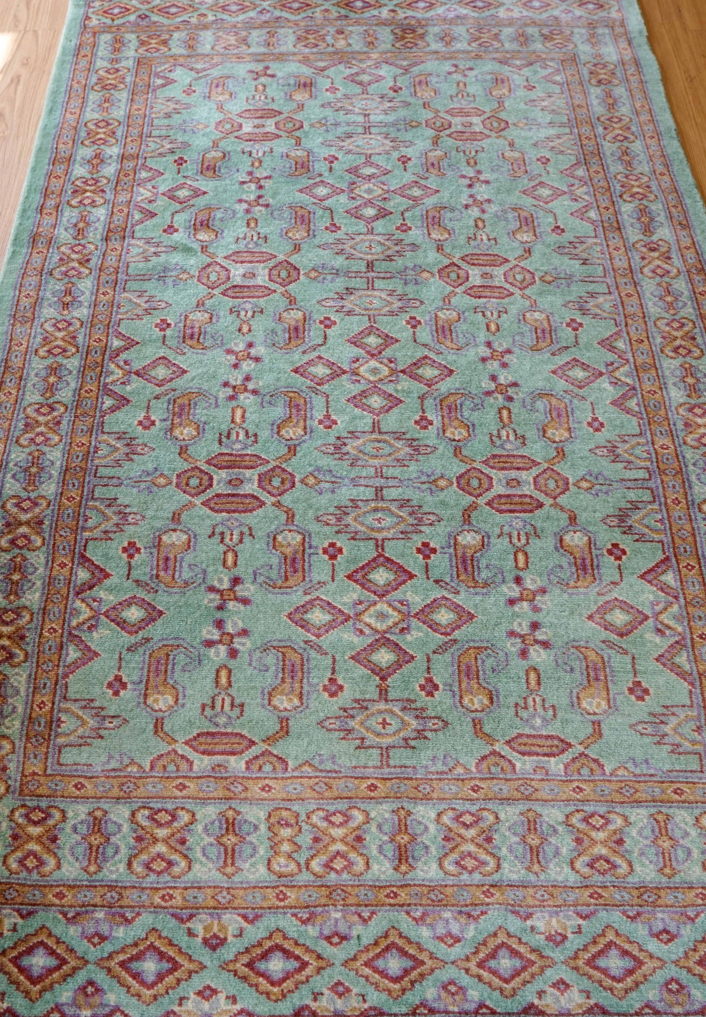 パキスタン手織り絨毯 124×77cm