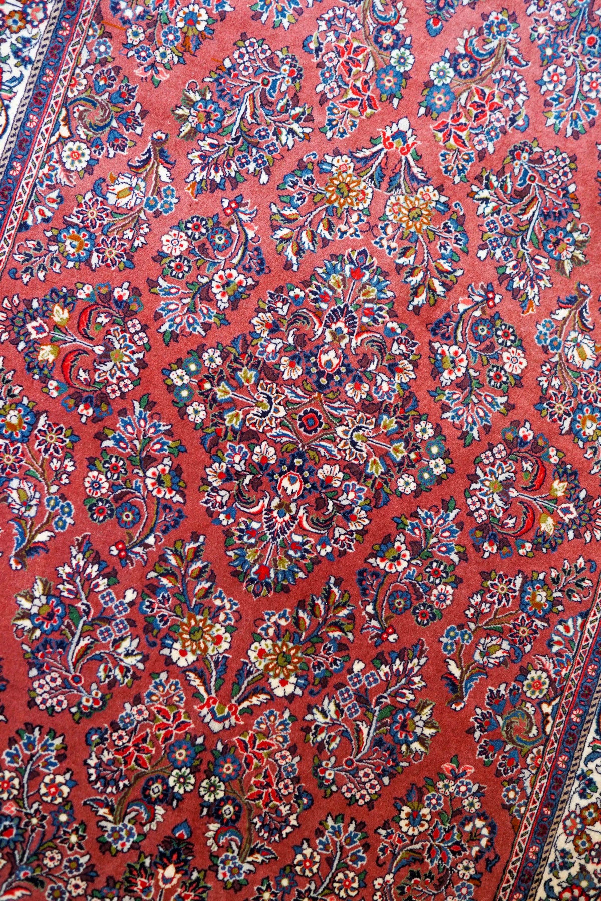  ペルシャ絨毯 サルーク産 210×152cm｜Fine Quality・細密な花文様の手織り絨毯