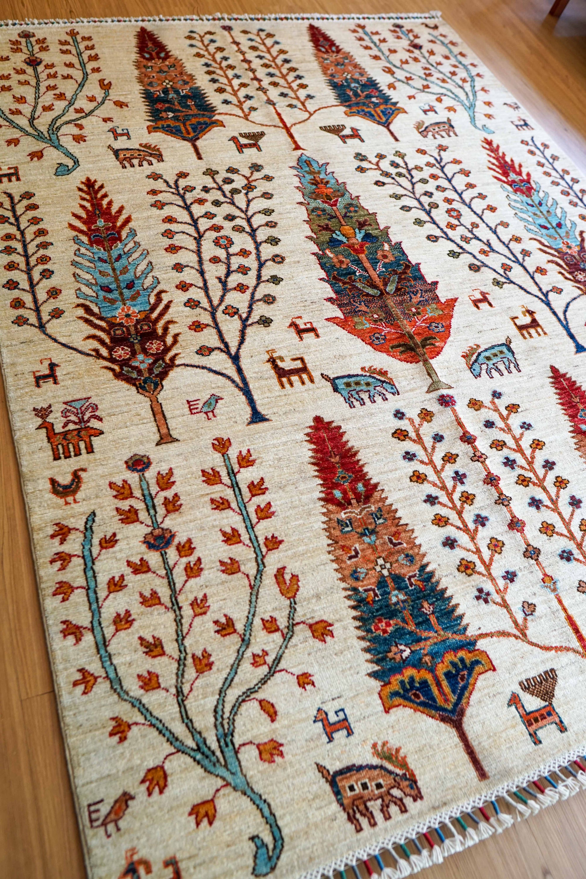  アフガニスタン 手織りガズニギャッベ 203×154cm｜草木染め・生命の木と動物文様