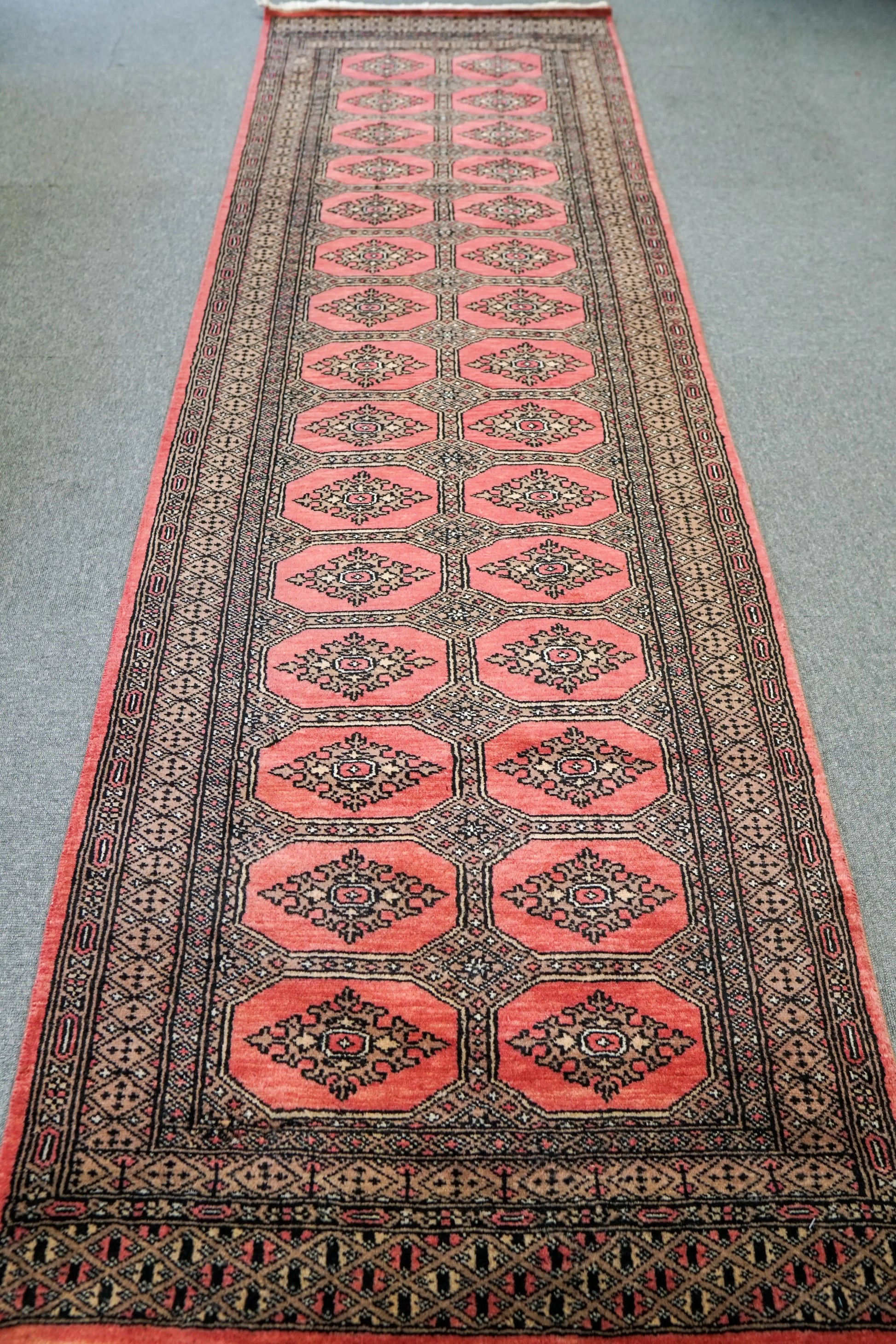 249×80cm パキスタン手織り絨毯　ランナー Decorworks