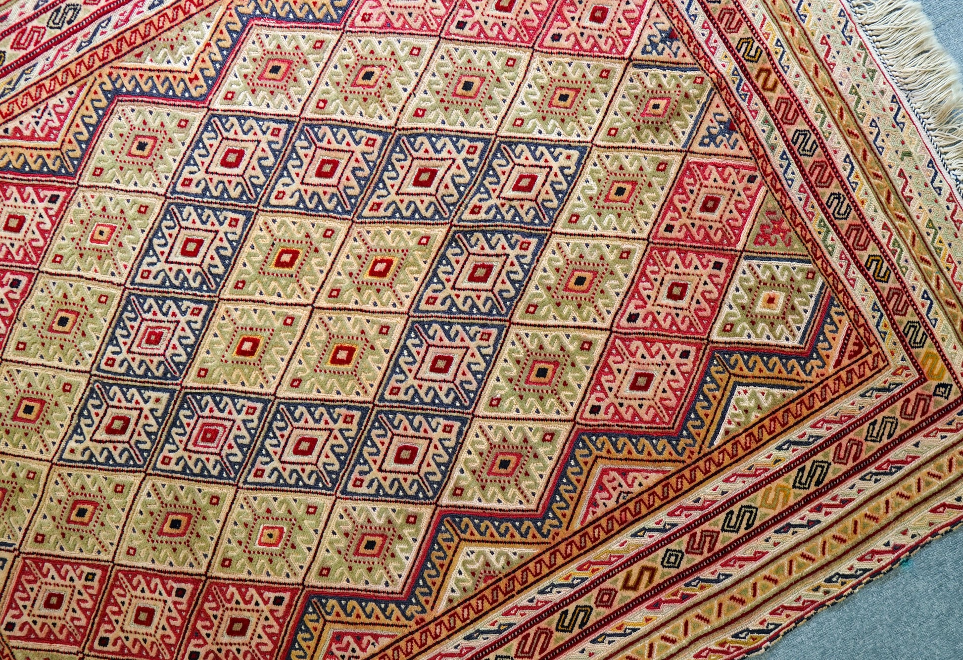 144×122cm アフガニスタン　マシュワニキリム 手織り絨毯　トライバルラグ Decorworks