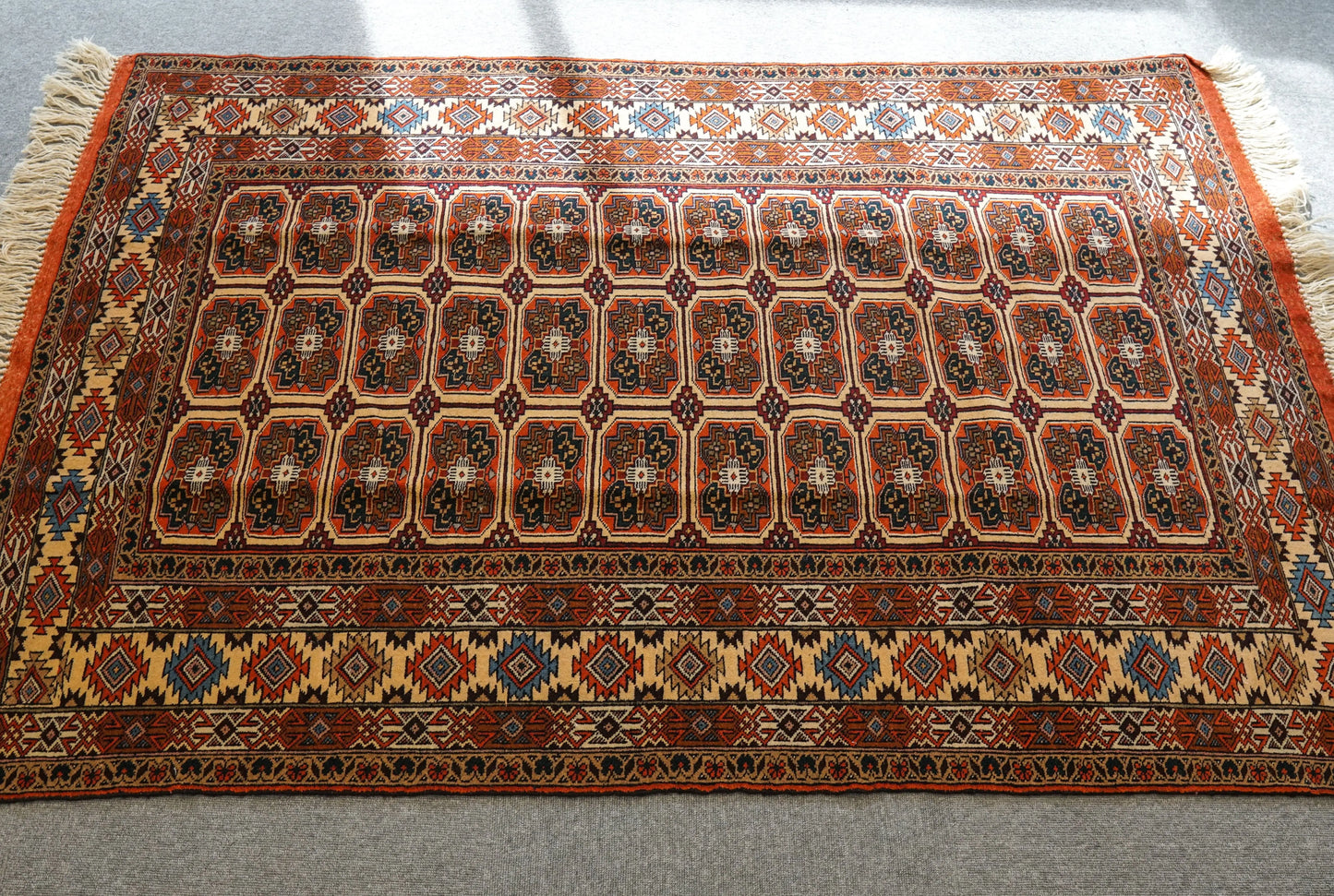 174×120cm　トルクメン ボハラ　手織り絨毯 - Decorworks