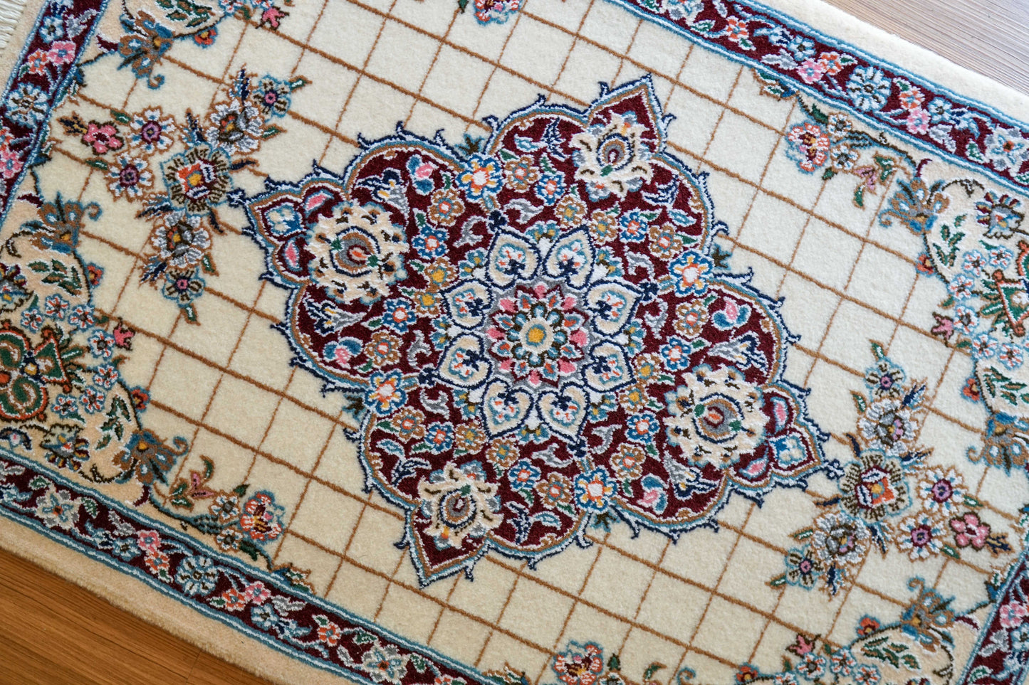  ペルシャ絨毯 ナイン産 94×65cm