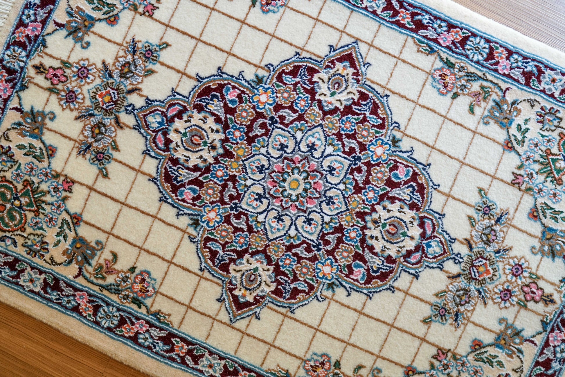  ペルシャ絨毯 ナイン産 94×65cm