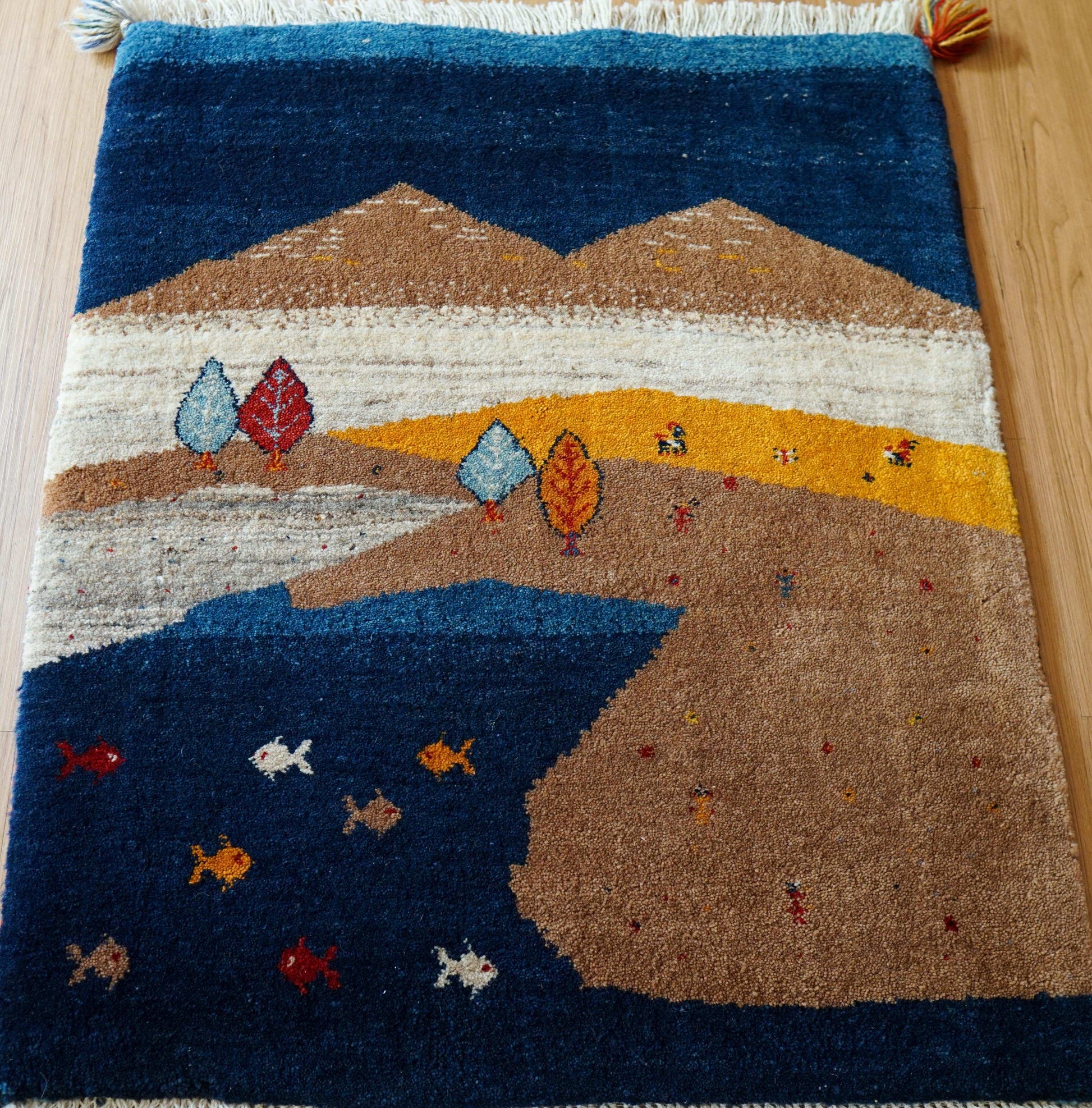  ペルシャ手織りカシュクリギャッベ 93×74cm｜風景画のような天然染料ウールラグ リズ バフト