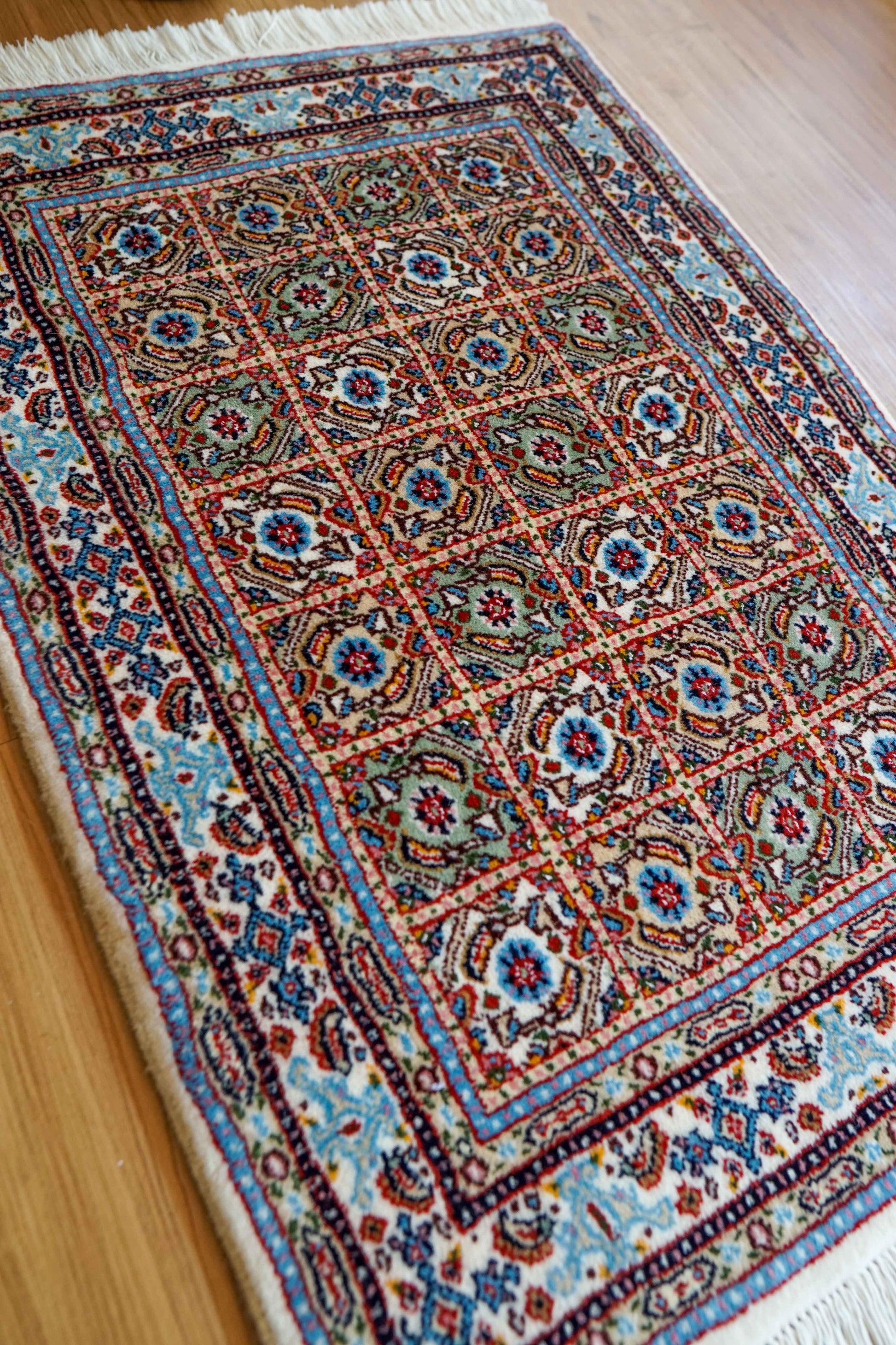  ペルシャ絨毯　ムード産　89×60cm