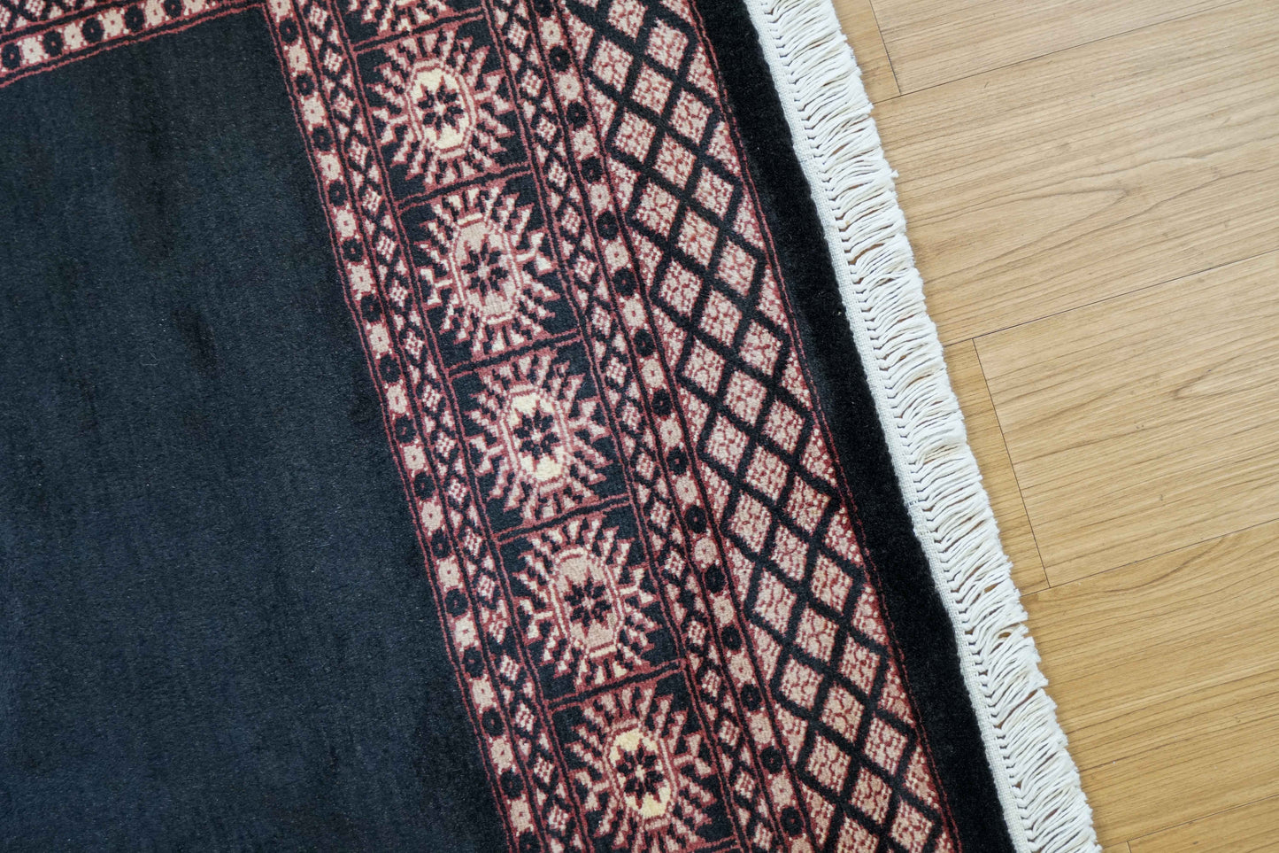  パキスタン手織り絨毯 183×131cm ボーダー柄