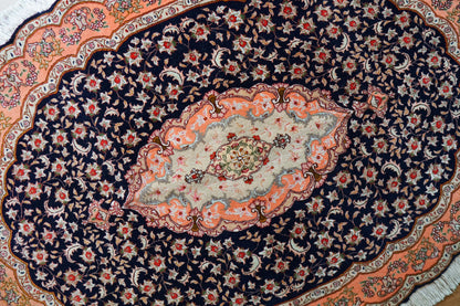 Collection ペルシャ手織り絨毯 タブリーズ産 丸い 145×98cm ウール＆シルク