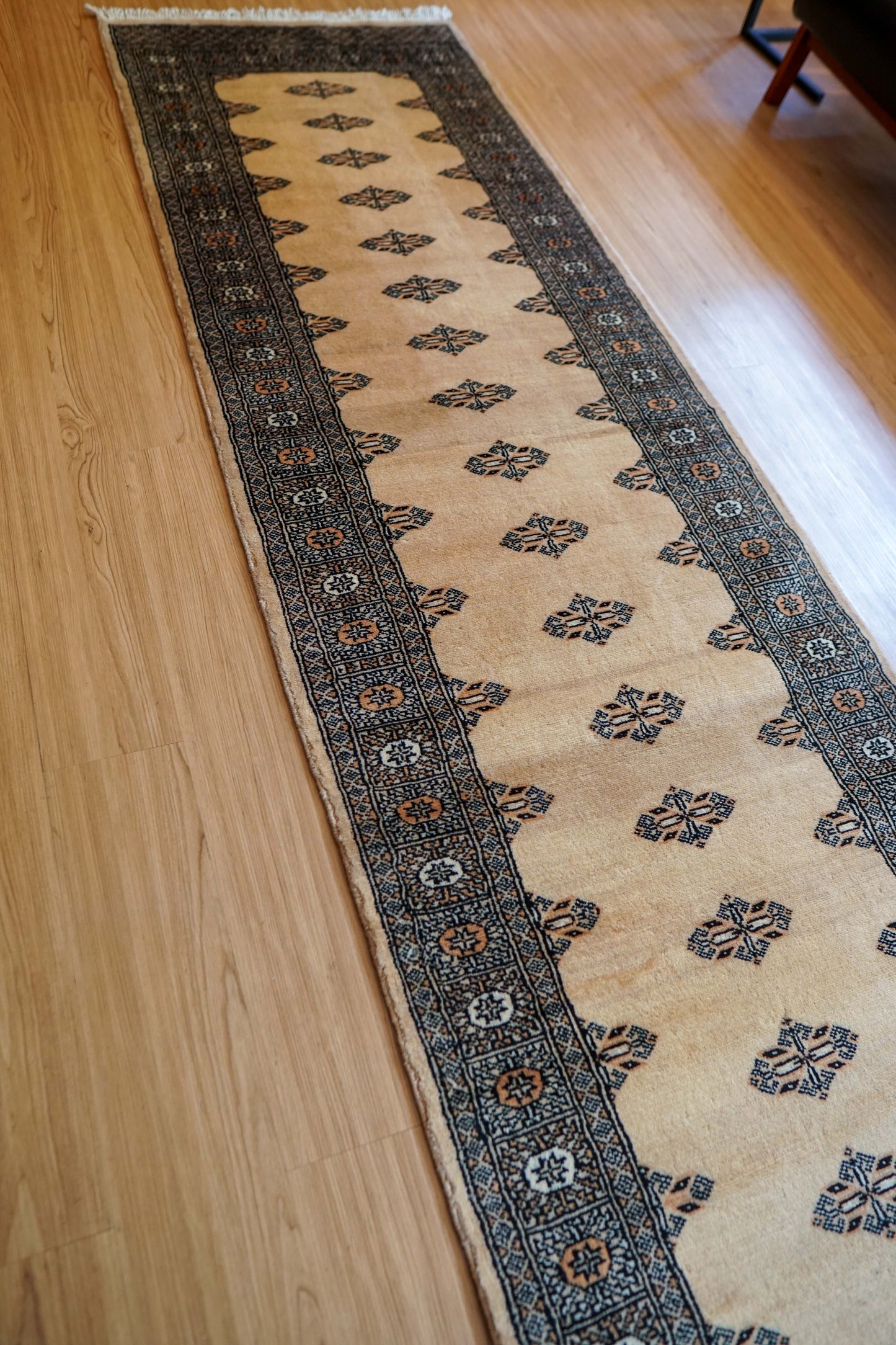  パキスタン手織り絨毯 ランナー 302×79cm｜バタフライモチーフ 手織りラグ