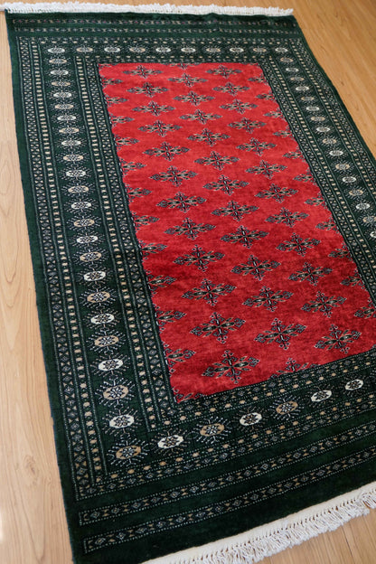  パキスタン手織り絨毯 143×92cm｜バタフライ文様・お守りモチーフのボーダー 高密度ウール