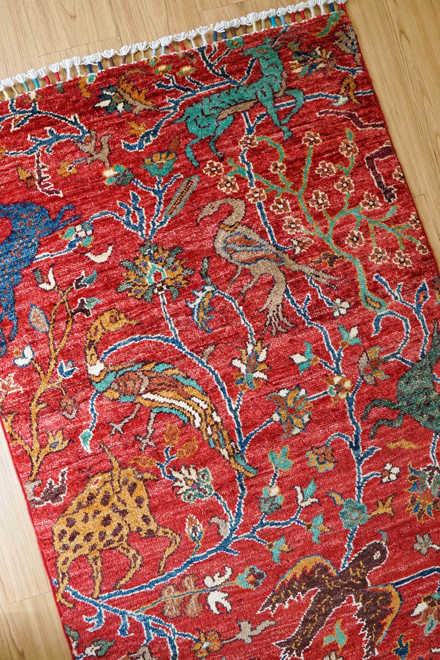  アフガニスタン・ガズニ産 手織り絨毯 シカルガーデザイン 120×82cm