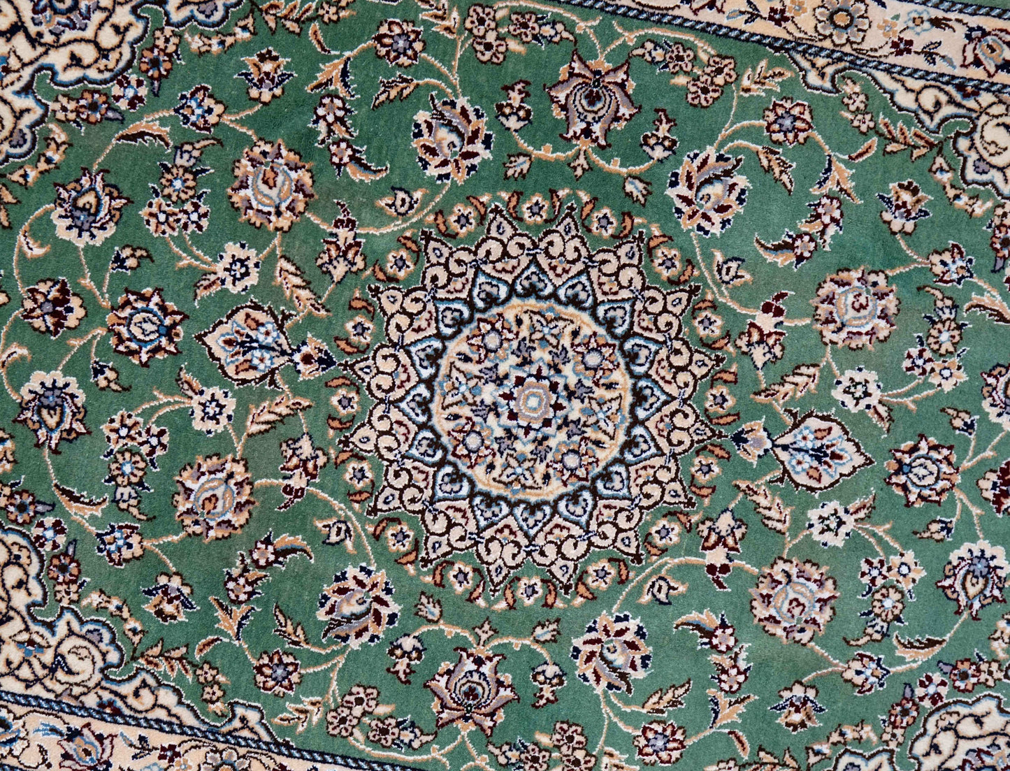  116×78cm ペルシャ手織り絨毯 ナイン産
