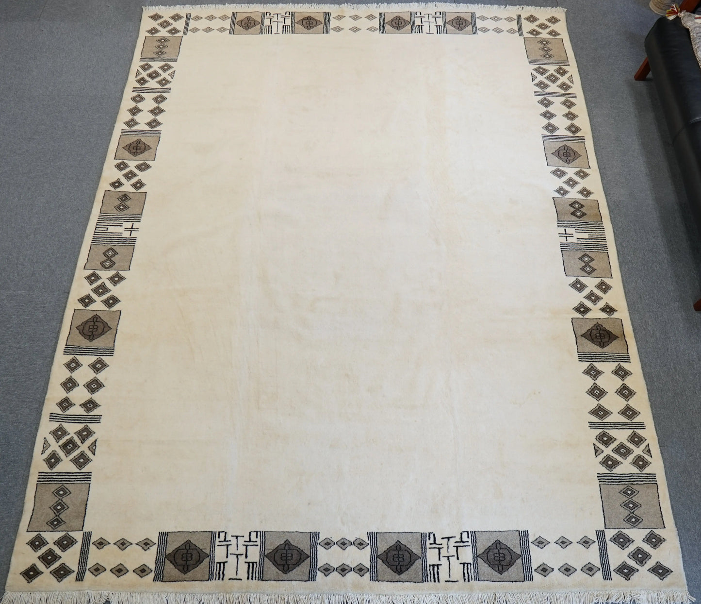 パキスタン絨毯　259×200cm Decorworks