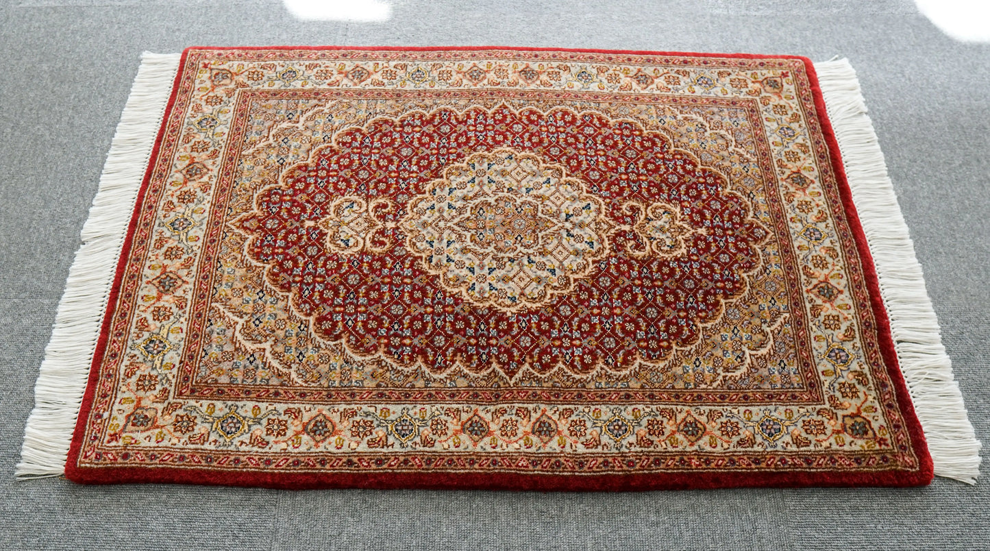 88×61cm【ペルシャ手織り絨毯 タブリーズ産　50RAJ】 Decorworks