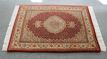 88×61cm【ペルシャ手織り絨毯 タブリーズ産　50RAJ】 Decorworks