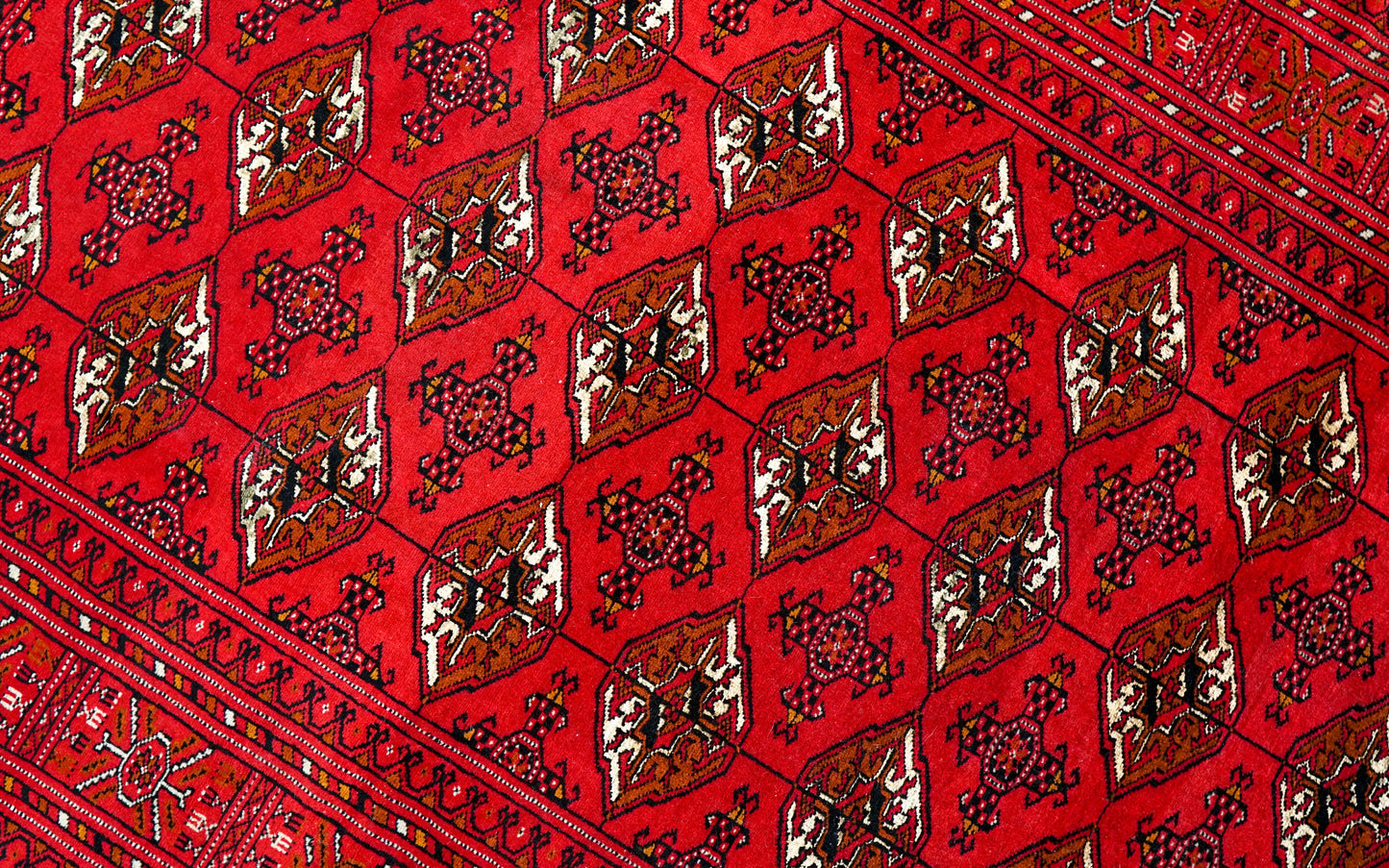 192×126cm　トルクメン ボハラ手織り絨毯 Decorworks