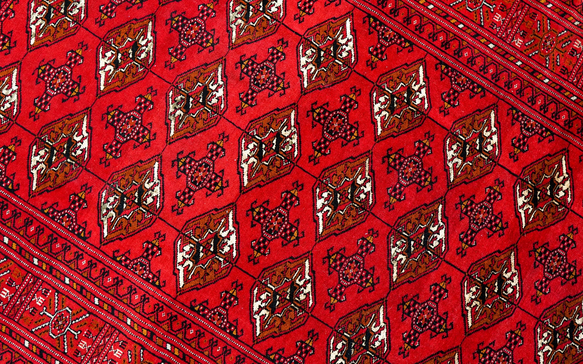 192×126cm　トルクメン ボハラ手織り絨毯 Decorworks