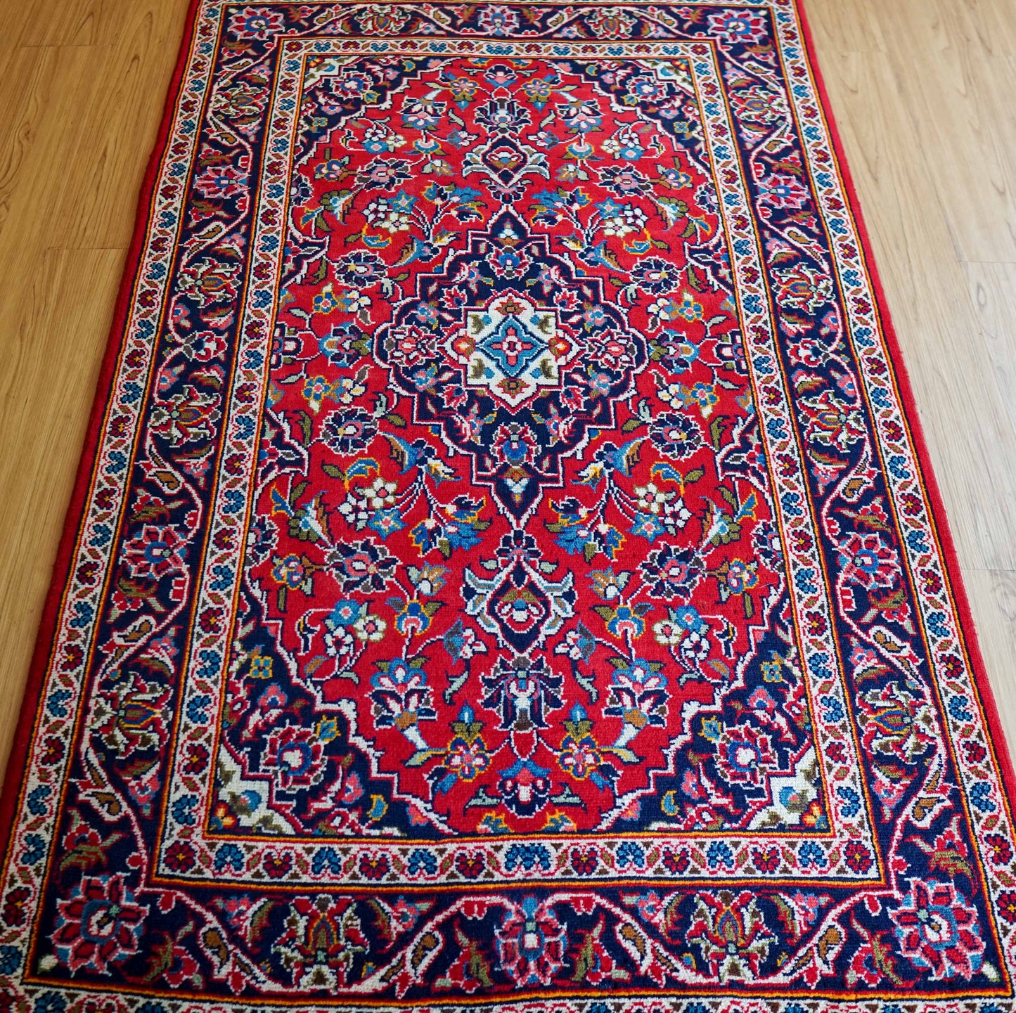 ペルシャ絨毯 カシャーン産　(カシャン)　155×97cm