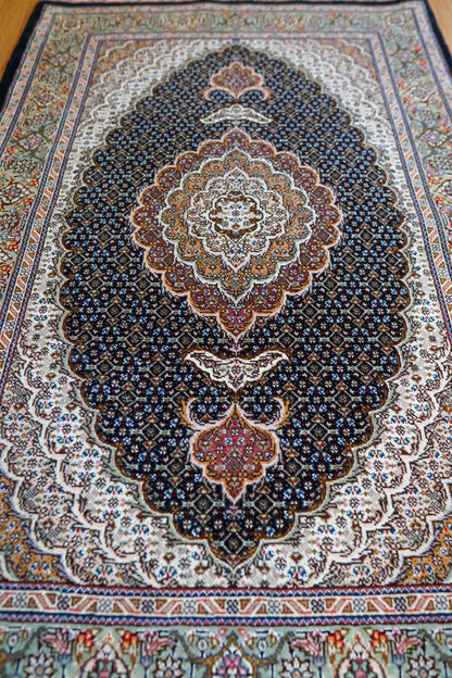  160×104cm 手織り ペルシャ絨毯 タブリーズ