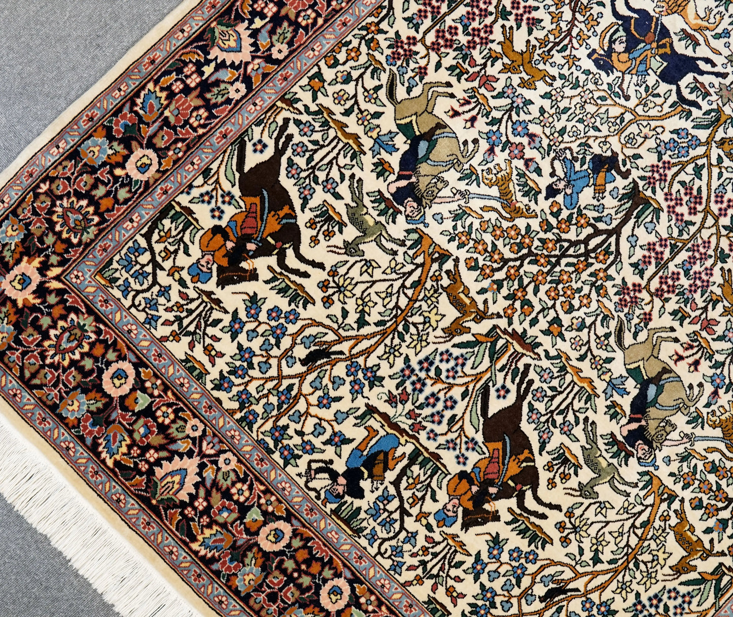 218×140cm   パキスタン手織り絨毯 Decorworks