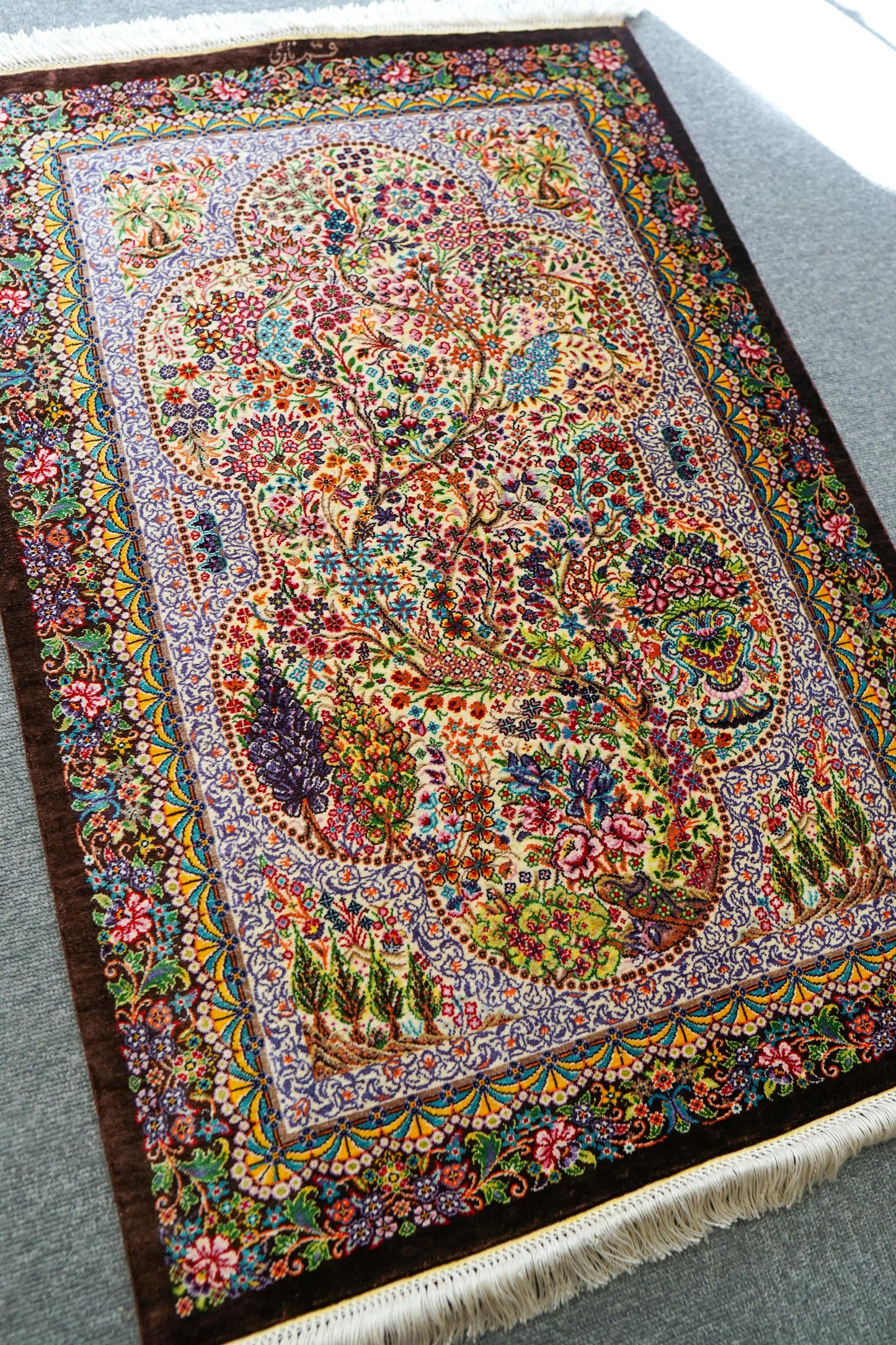 90×61cm　【ペルシャ絨毯　クム産　ナーリイ房　シルク 100%　】 Decorworks